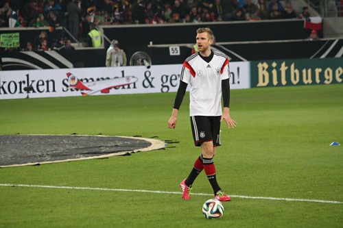 mertesacker (13)